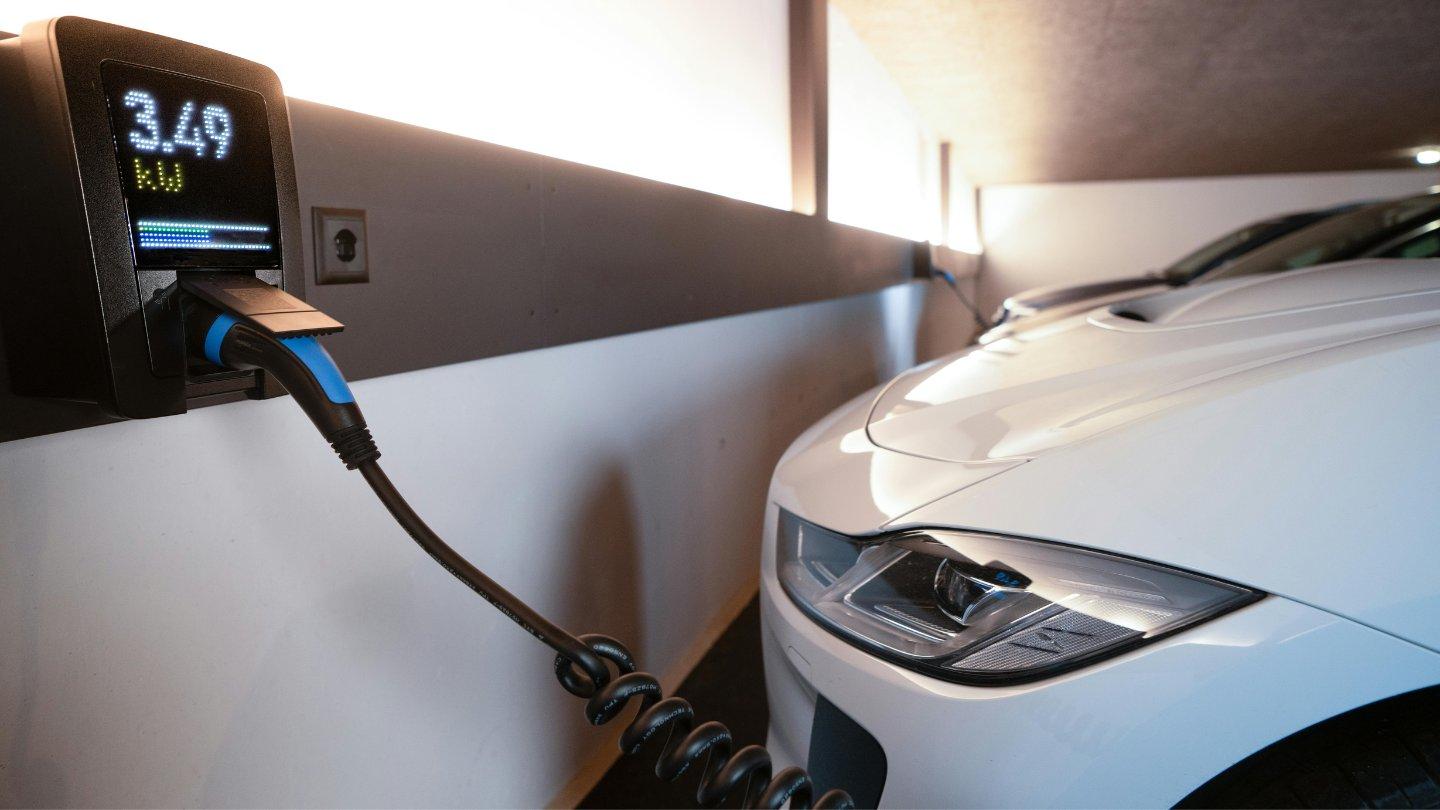 Installer une borne de recharge en copropriété : le guide complet 2026